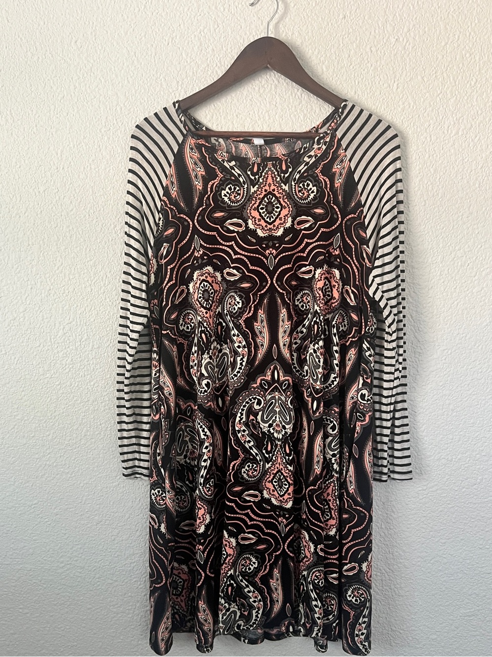 Paisley Grace Black Paisley Striped Sleeve Swing Dress M